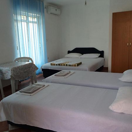 Apartments Delfin Ulcinj Eksteriør bilde