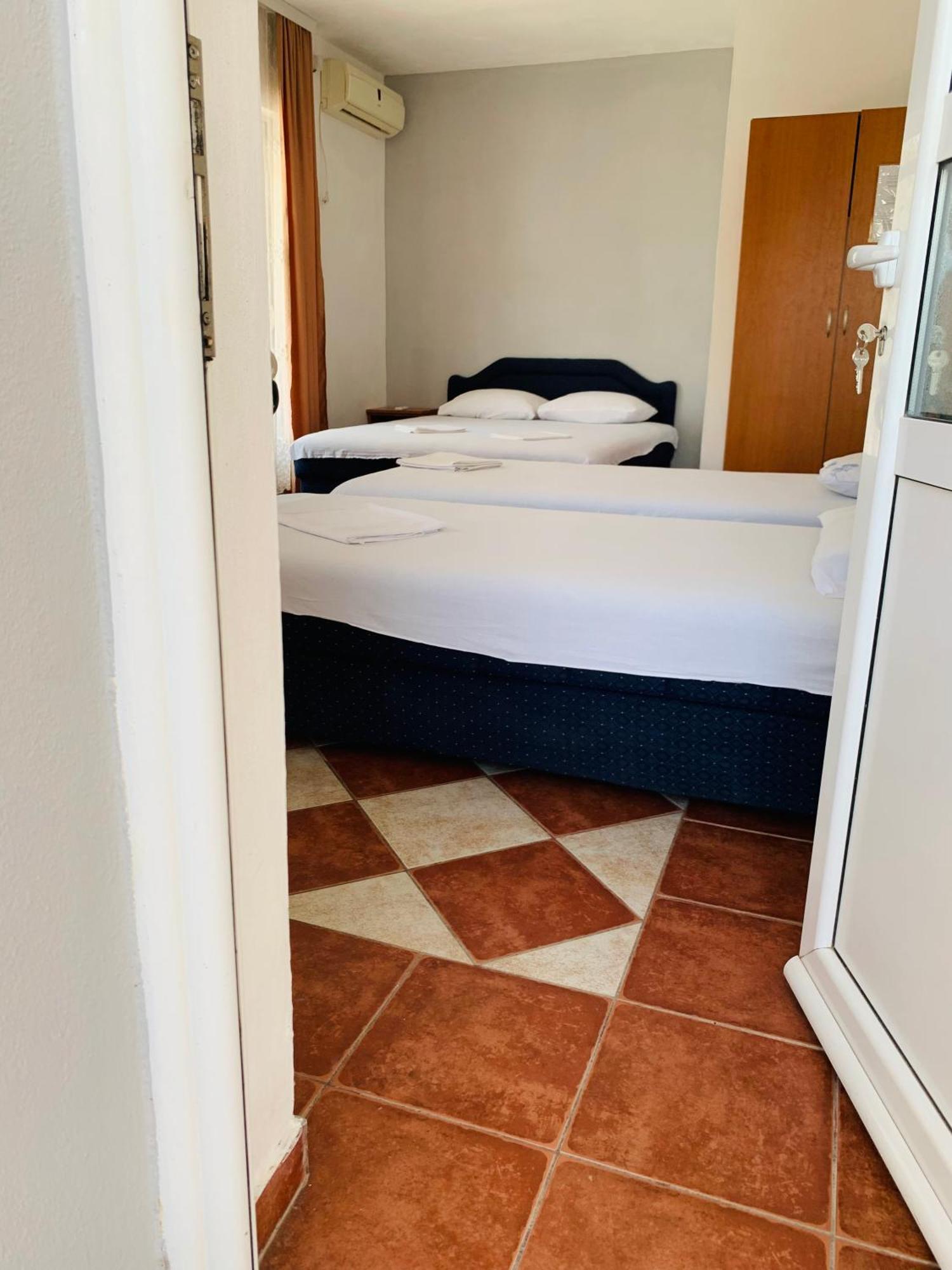 Apartments Delfin Ulcinj Eksteriør bilde