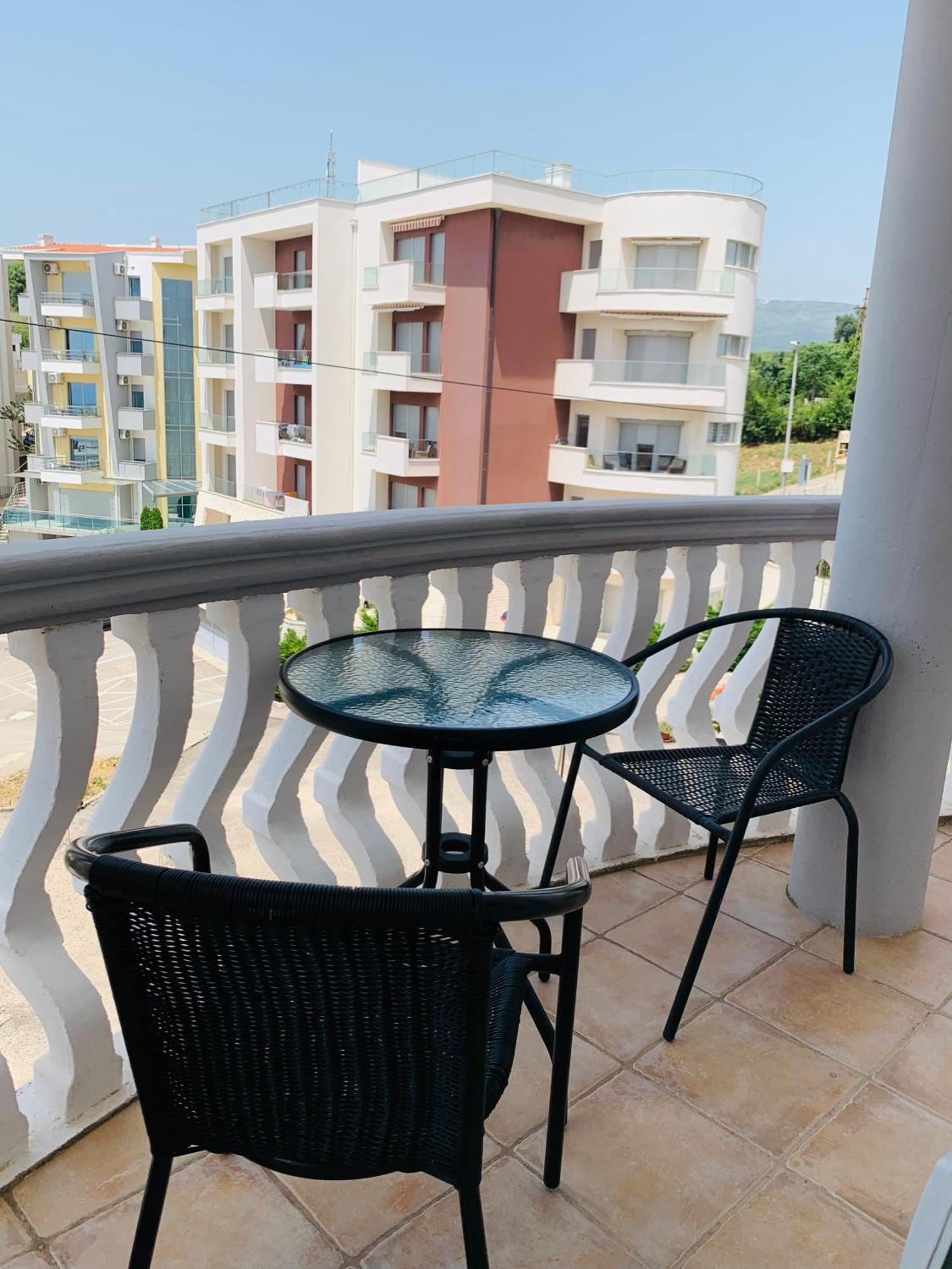 Apartments Delfin Ulcinj Eksteriør bilde