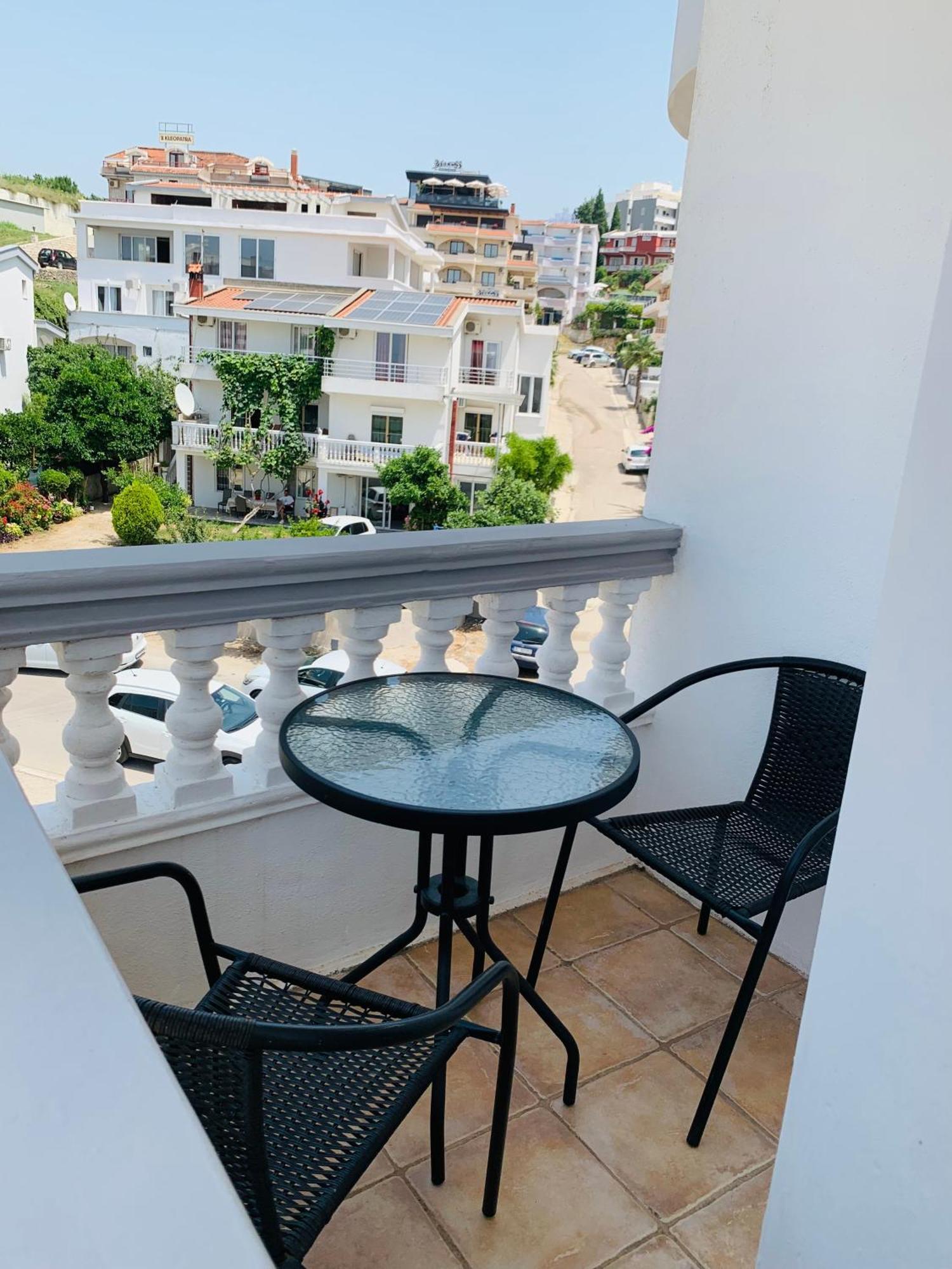 Apartments Delfin Ulcinj Eksteriør bilde