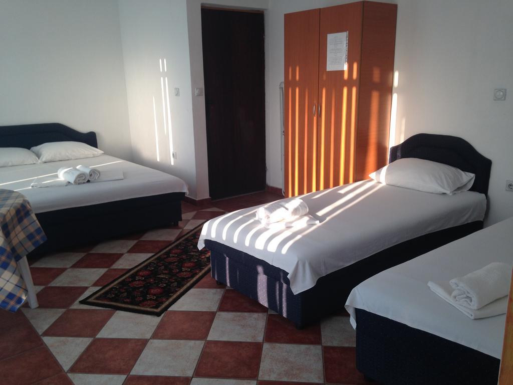 Apartments Delfin Ulcinj Eksteriør bilde