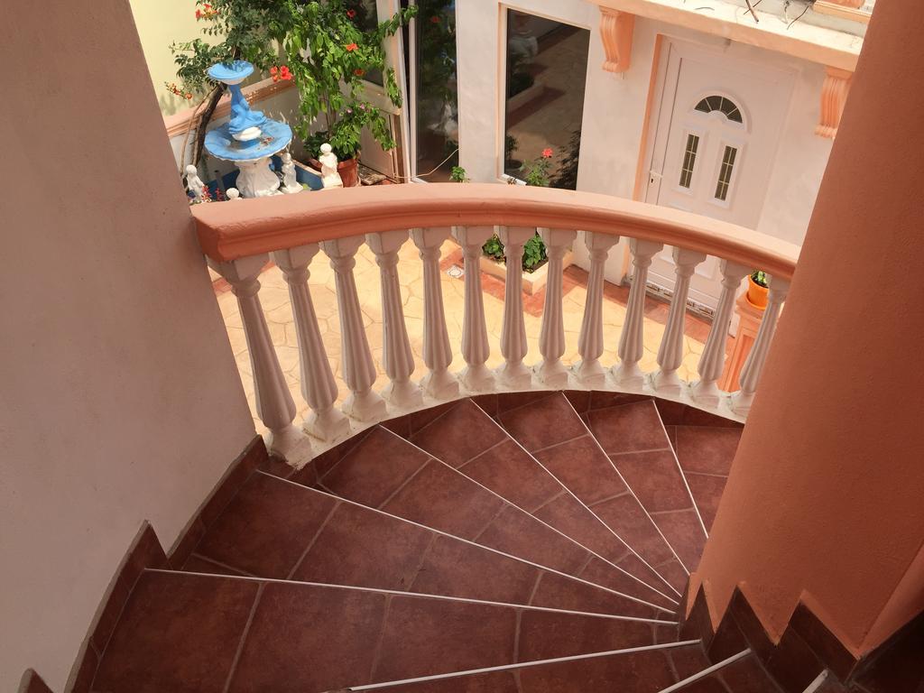Apartments Delfin Ulcinj Eksteriør bilde